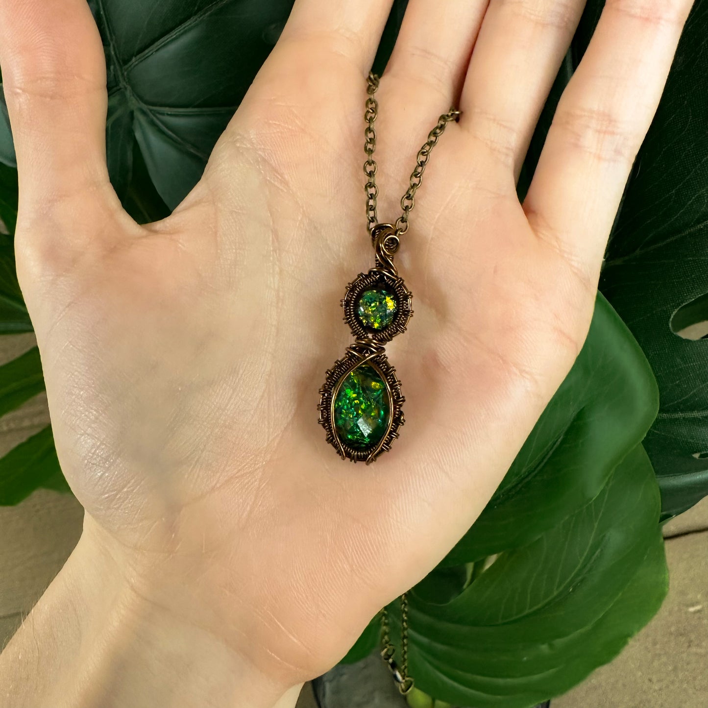Iridescent Mini Pendant | Black