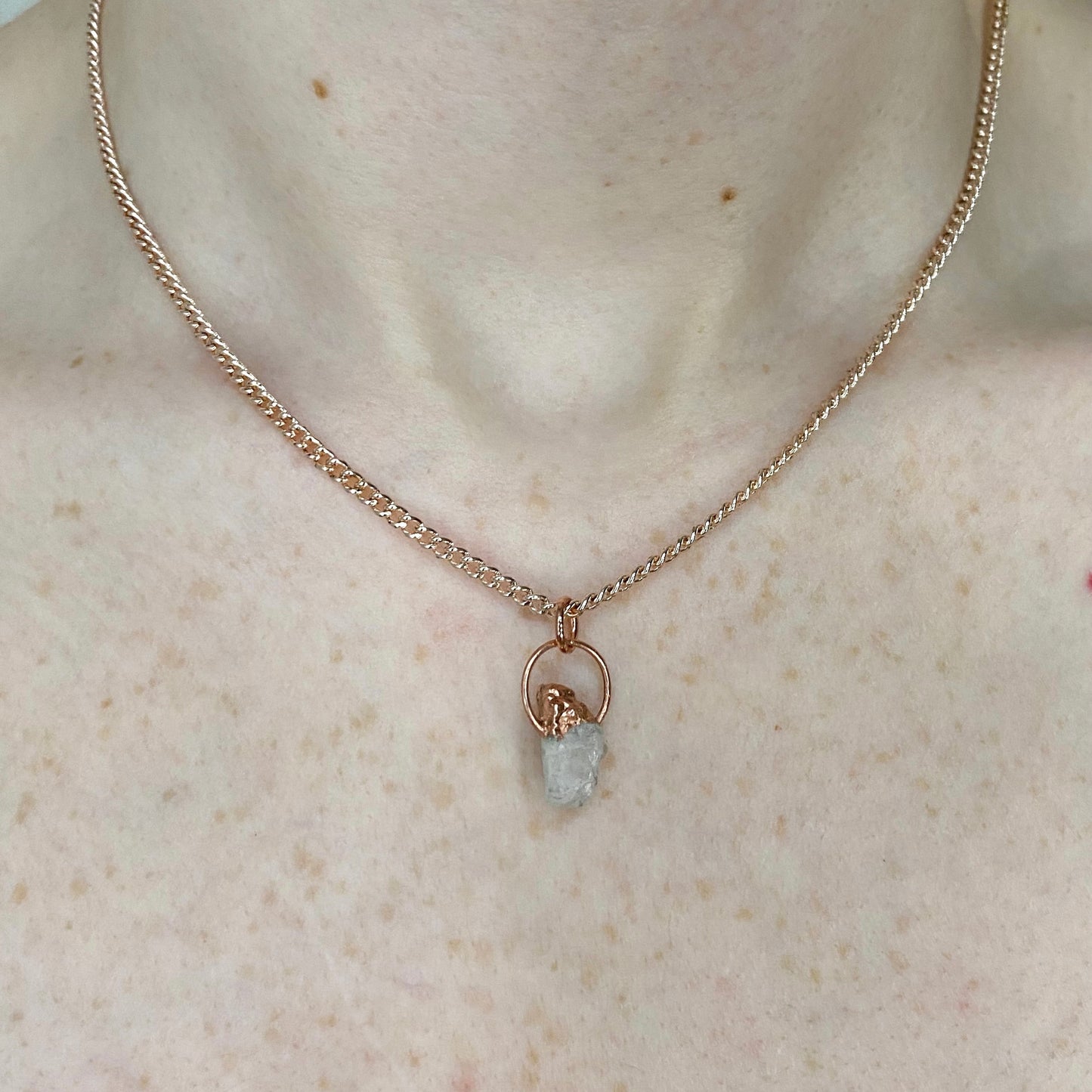 Quartz Necklace Mini